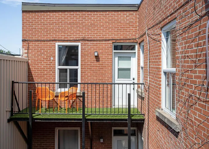 Francois-Denis Apartments